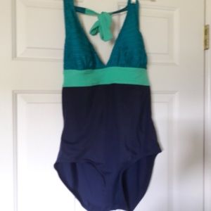 NWOT Islander Swimsuit 🐟🐠🐬